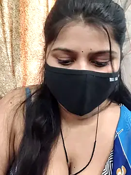 Hotty-simran online show from 01/15/26, 04:49