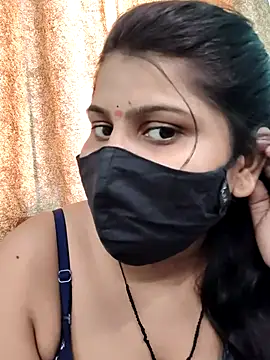 Snapshot of Hotty-simran chatting on 10/04/25, 04:36 Hotty-simran online show from 10/04/25, 04:36
