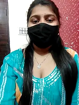 Snapshot of Hotty-simran chatting on 03/07/25, 04:35 Hotty-simran online show from 03/07/25, 04:35