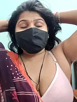 Snapshot of Hotty-simran chatting on 10/02/25, 04:38 Hotty-simran online show from 10/02/25, 04:38