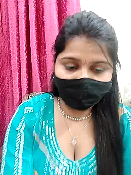 Snapshot of Hotty-simran chatting on 03/12/25, 08:41 Hotty-simran online show from 03/12/25, 08:41
