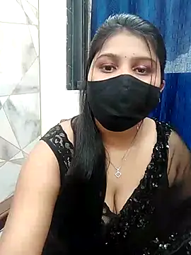 Snapshot of Hotty-simran chatting on 02/17/25, 10:07 Hotty-simran online show from 02/17/25, 10:07