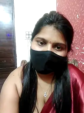 Snapshot of Hotty-simran chatting on 03/10/25, 11:01 Hotty-simran online show from 03/10/25, 11:01