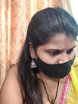 Snapshot of Hotty-simran chatting on 09/09/25, 04:44 Hotty-simran online show from 09/09/25, 04:44