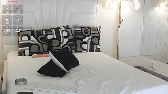 LizySoul online show from 04/14/26, 04:01