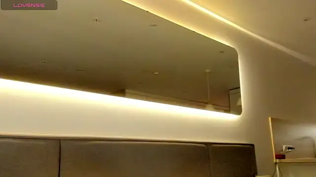 agelandreww online show from 03/18/25, 05:12