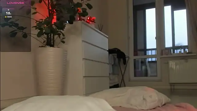 agelandreww online show from 11/28/25, 12:27