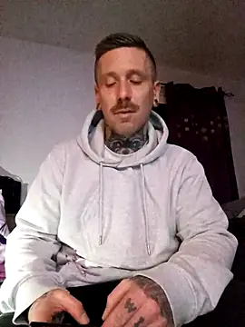 Schabernack1990 online show from 10/15/25, 04:00