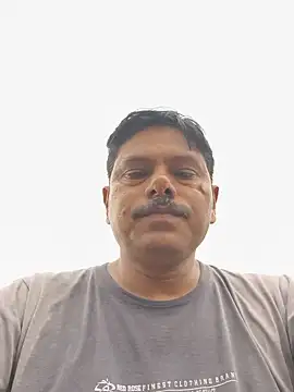 Snapshot of Srmotrs chatting on 06/19/26, 11:49 Srmotrs online show from 06/19/26, 11:49