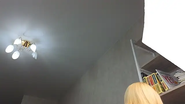 Marietta Castro online show from 10/31/25, 01:52