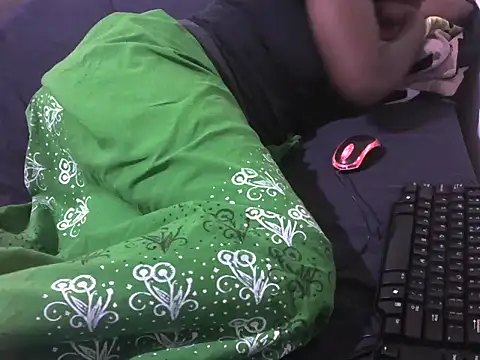 Snapshot of Sexy_baby004 chatting on 11/20/25, 04:46 Sexy baby004 online show from 11/20/25, 04:46