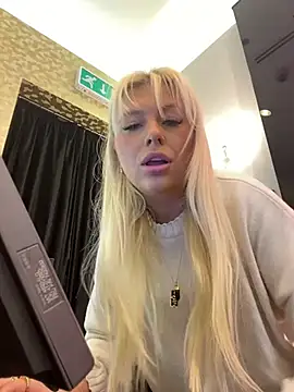 Arabellalee23 online show from 01/25/25, 09:57