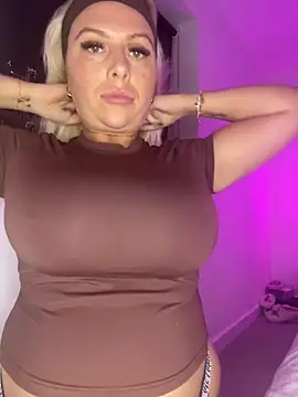 Arabellalee23 online show from 01/08/25, 09:44