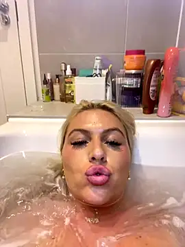 Arabellalee23 online show from 11/28/25, 07:47