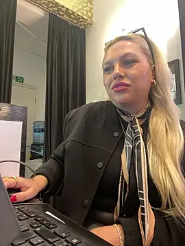 Arabellalee23 online show from 03/12/25, 06:53