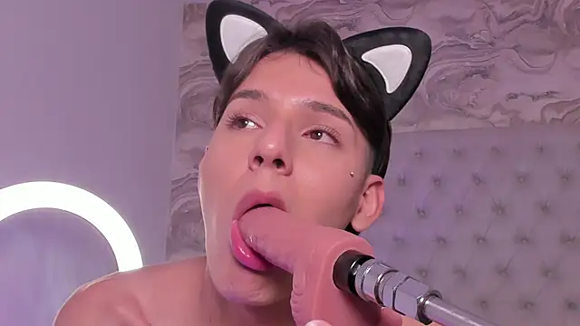 Snapshot of Kev_jenner chatting on 09/13/25, 12:21 Kev jenner online show from 09/13/25, 12:21