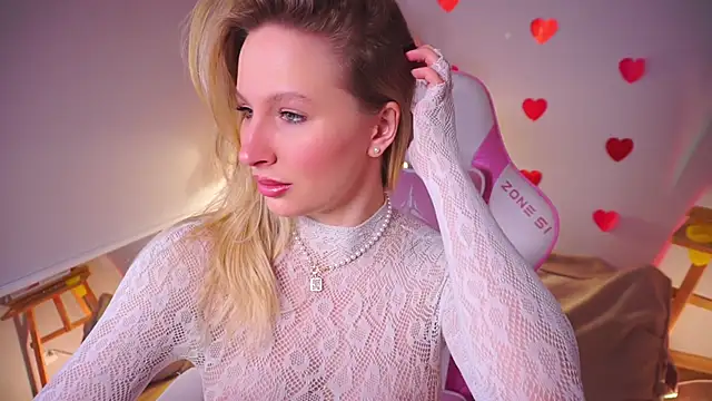 Snapshot of AnnLevine chatting on 02/15/26, 01:54 AnnLevine online show from 02/15/26, 01:54