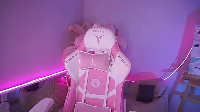 AnnLevine online show from 12/05/25, 02:04