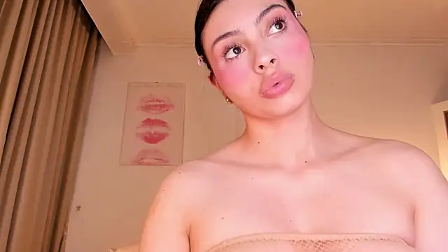 halseycox    online show from 05/06/26, 03:10