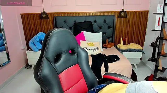 MEYLAGIA online show from 02/11/26, 03:06