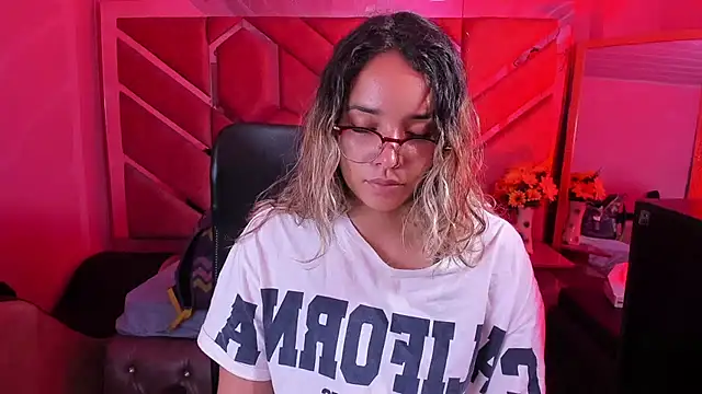 Olivia Fox69 online show from 03/08/26, 03:32