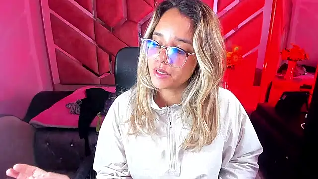 Olivia Fox69 online show from 09/24/25, 03:35