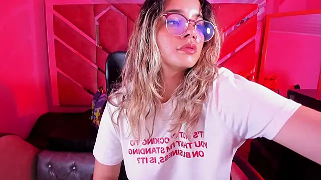 Olivia Fox69 online show from 03/05/26, 03:25