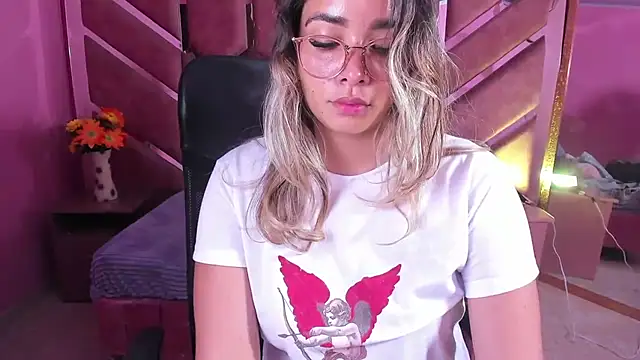 Olivia Fox69 online show from 04/10/26, 03:02