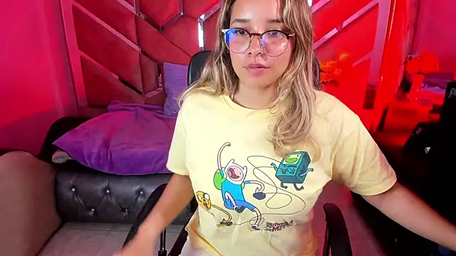 Olivia Fox69 online show from 09/19/25, 02:37