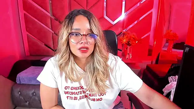 Olivia Fox69 online show from 10/17/25, 02:04