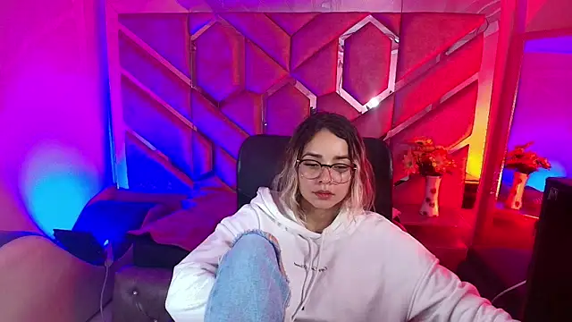 Olivia Fox69 online show from 12/21/25, 03:52