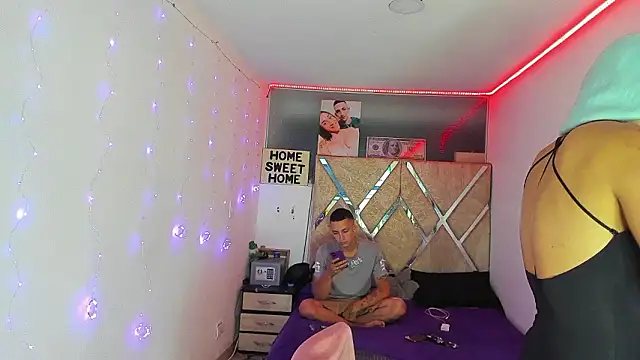 parejacaliente20154 online show from 02/05/26, 11:06