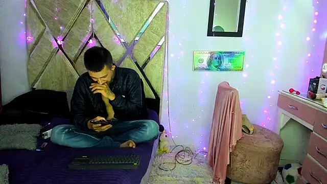 Snapshot of parejacaliente20154 chatting on 11/28/25, 09:31 parejacaliente20154 online show from 11/28/25, 09:31