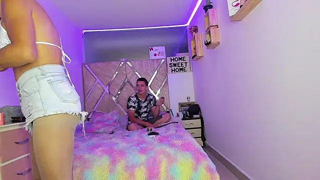 parejacaliente20154 online show from 03/25/26, 11:09