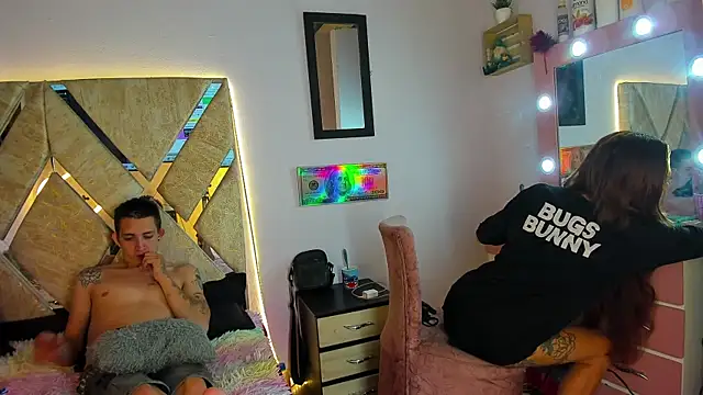 Snapshot of parejacaliente20154 chatting on 10/22/25, 11:36 parejacaliente20154 online show from 10/22/25, 11:36