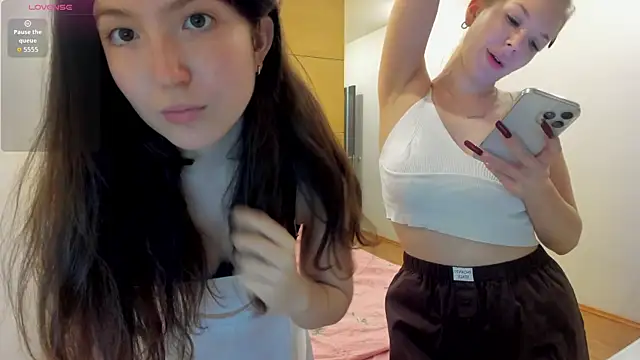 Snapshot of Flurry_cute chatting on 09/14/25, 03:45 Flurry cute online show from 09/14/25, 03:45
