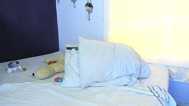 Leamonroe   online show from 04/14/26, 06:46