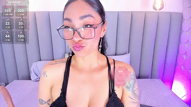 Snapshot of Leamonroe__ chatting on 06/11/26, 10:07 Leamonroe online show from 06/11/26, 10:07