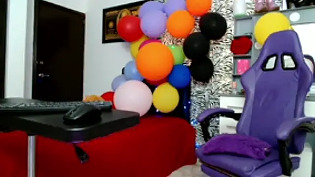 sexy bunny hot online show from 06/18/26, 05:07