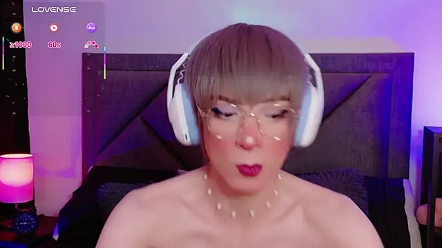 Snapshot of Sammy_Russell chatting on 02/10/26, 08:02 Sammy Russell online show from 02/10/26, 08:02