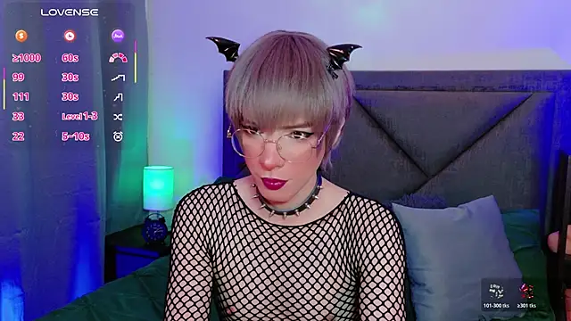 Sammy Russell online show from 06/12/26, 03:48