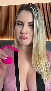 EmiilyAdams  online show from 02/20/26, 10:33