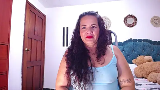 sofiamature01 online show from 01/31/26, 07:12