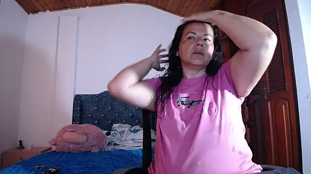 sofiamature01 online show from 09/29/25, 09:20