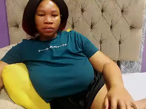 YELLOWBUSTYMELLONS online show from 11/17/25, 07:01