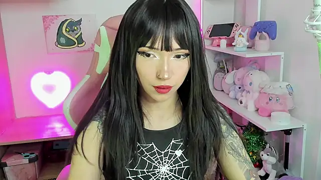 Snapshot of Artic_love chatting on 10/08/25, 12:45 Artic love online show from 10/08/25, 12:45