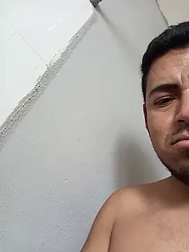 Snapshot of ixam92 chatting on 05/24/26, 04:51 ixam92 online show from 05/24/26, 04:51
