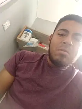 Snapshot of ixam92 chatting on 05/11/26, 04:04 ixam92 online show from 05/11/26, 04:04