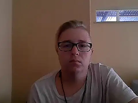 bisexualboy05 online show from 01/14/25, 07:59