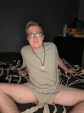 bisexualboy05 online show from 02/11/26, 08:20